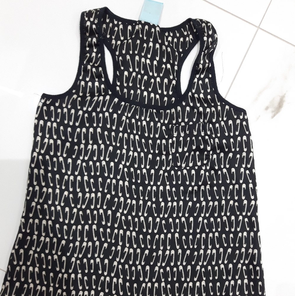 BY H.I.P• ROUNDED TANK TOP PINS PRINT• XS-S- $5 with bundle